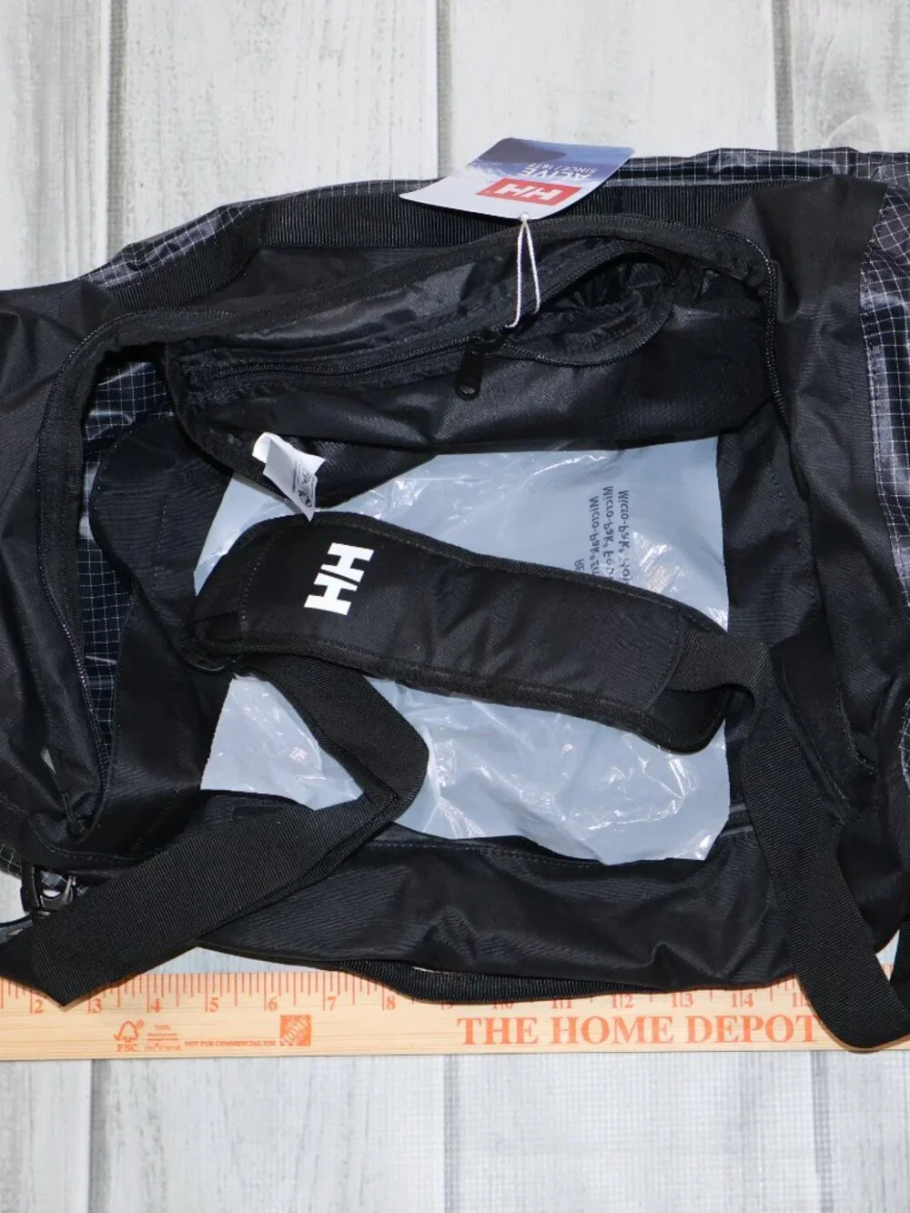 NEW Helly Hansen HighTide WaterProof Duffel Bag 35L Travel Convertible